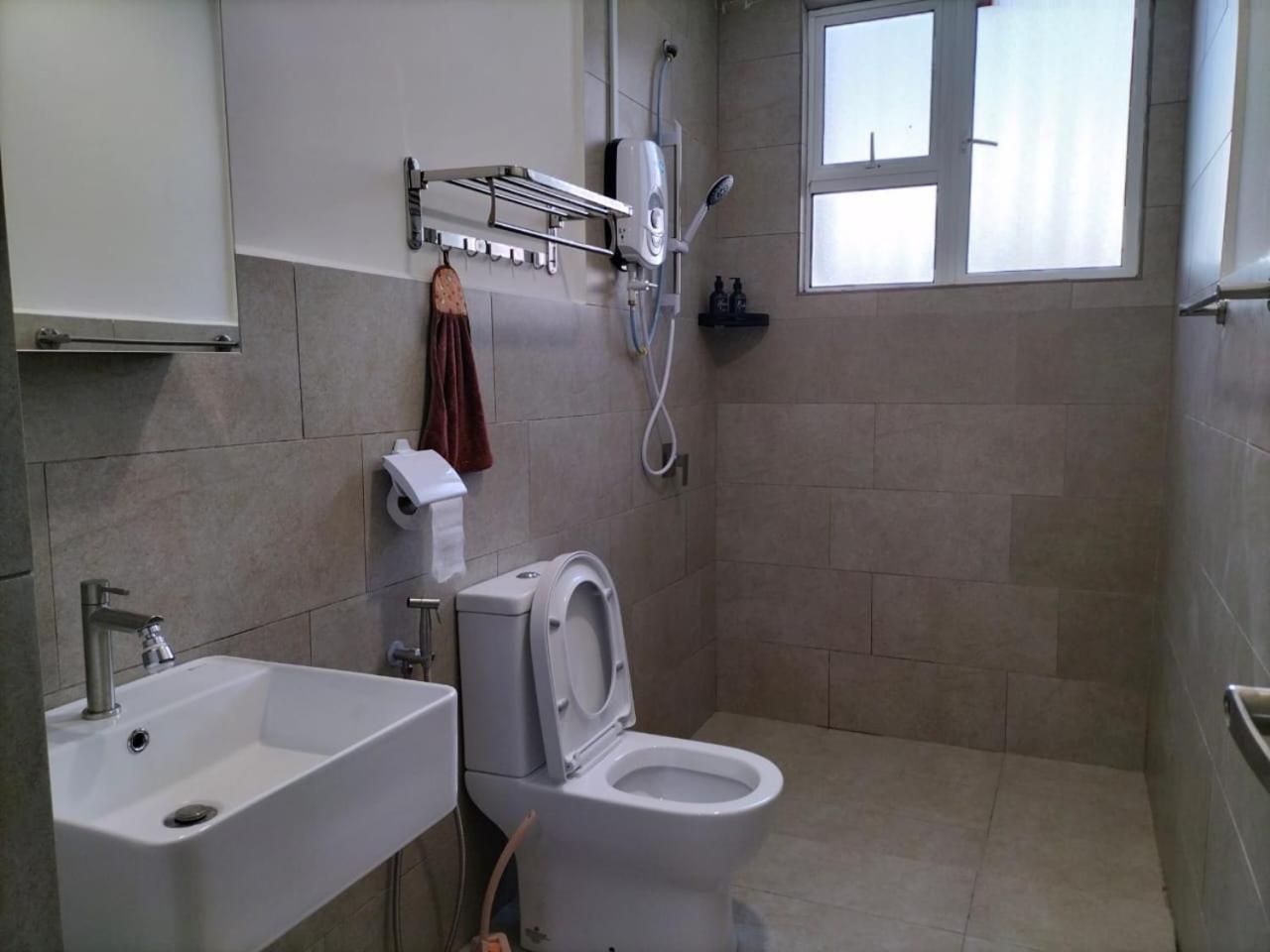 Mahkota Valley Apartment Indera Mahkota Kuantan#Netflix Zewnętrze zdjęcie